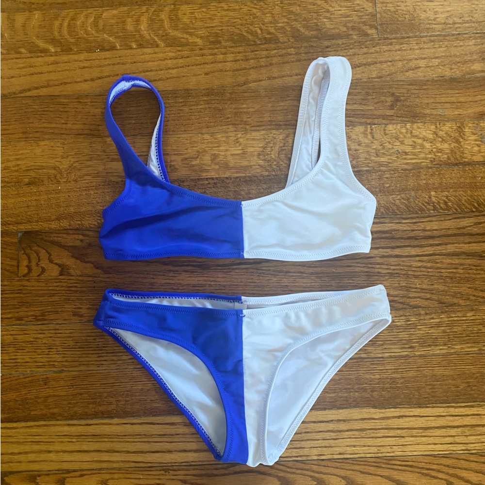 Solid and Striped size small